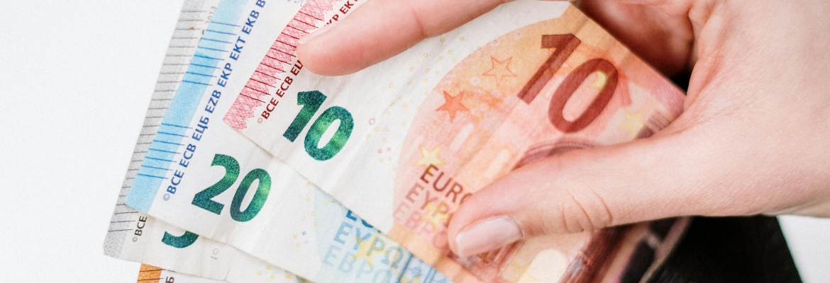 Nowe żądania płacowe opiekunek w Niemczech – nawet 38.000 € za „czuwanie”